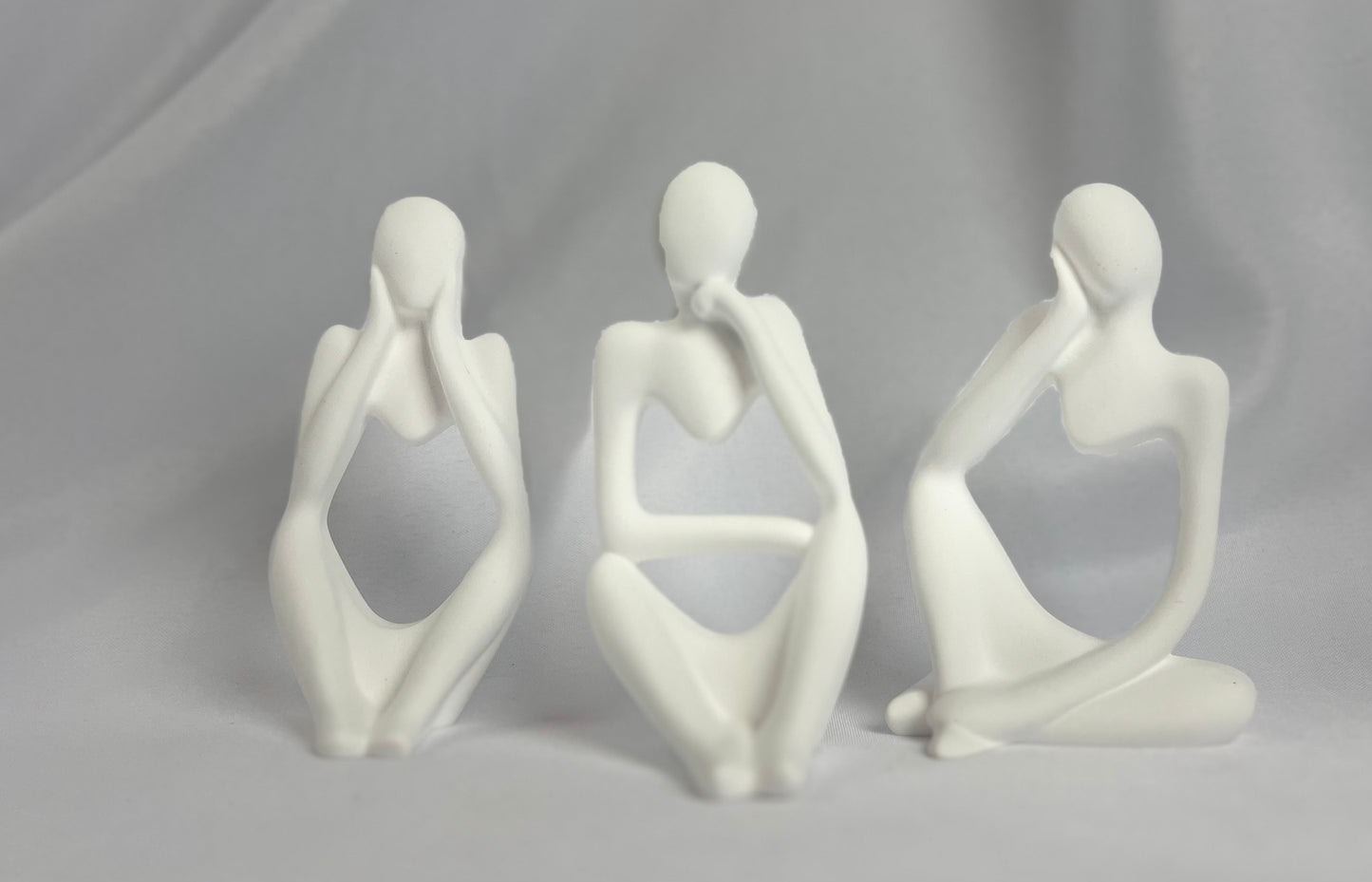 PONDERING SILHOUETTE CANDLES