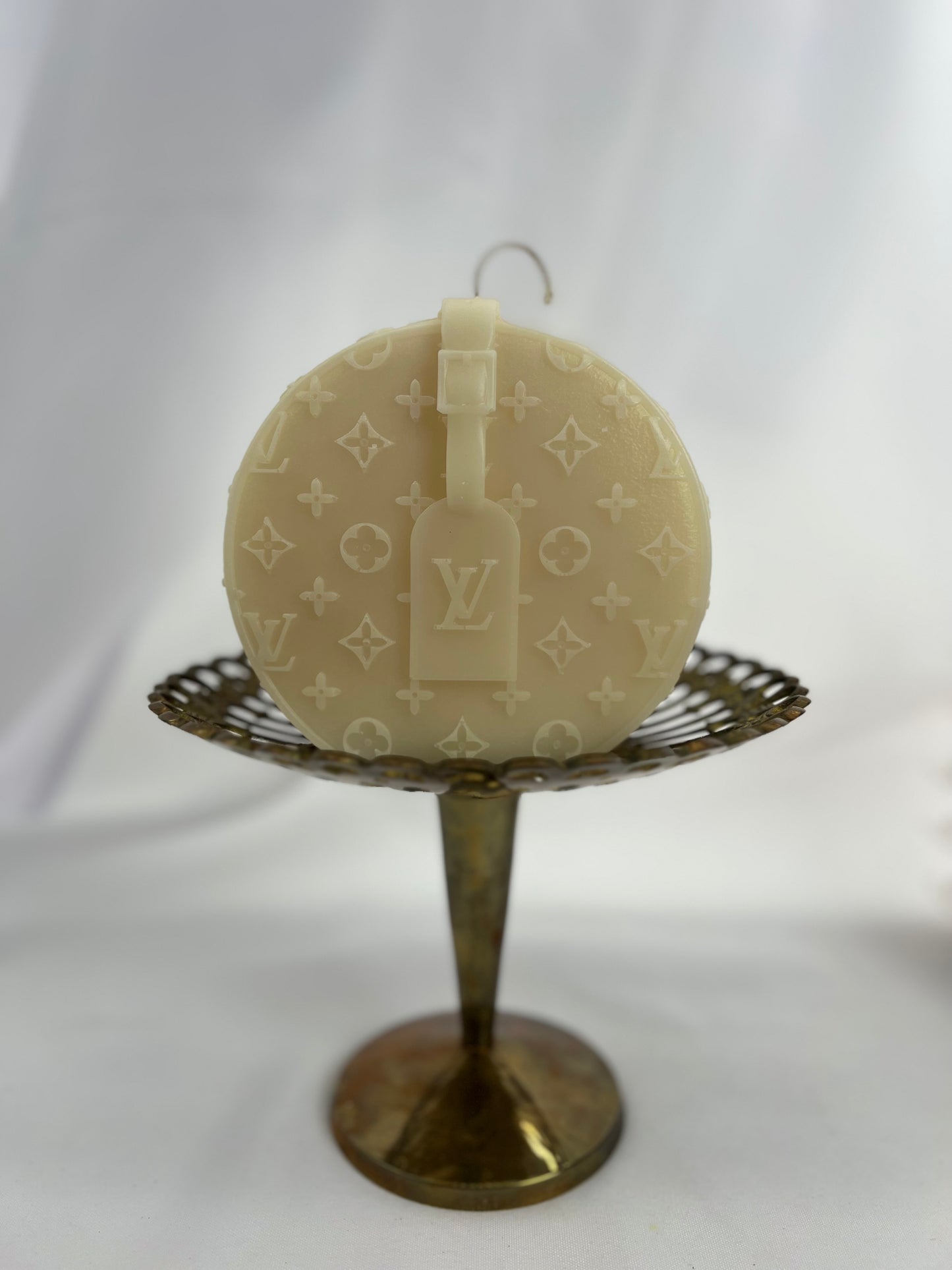 DESIGNER HANDBAG CANDLE | LV CHAPEAU