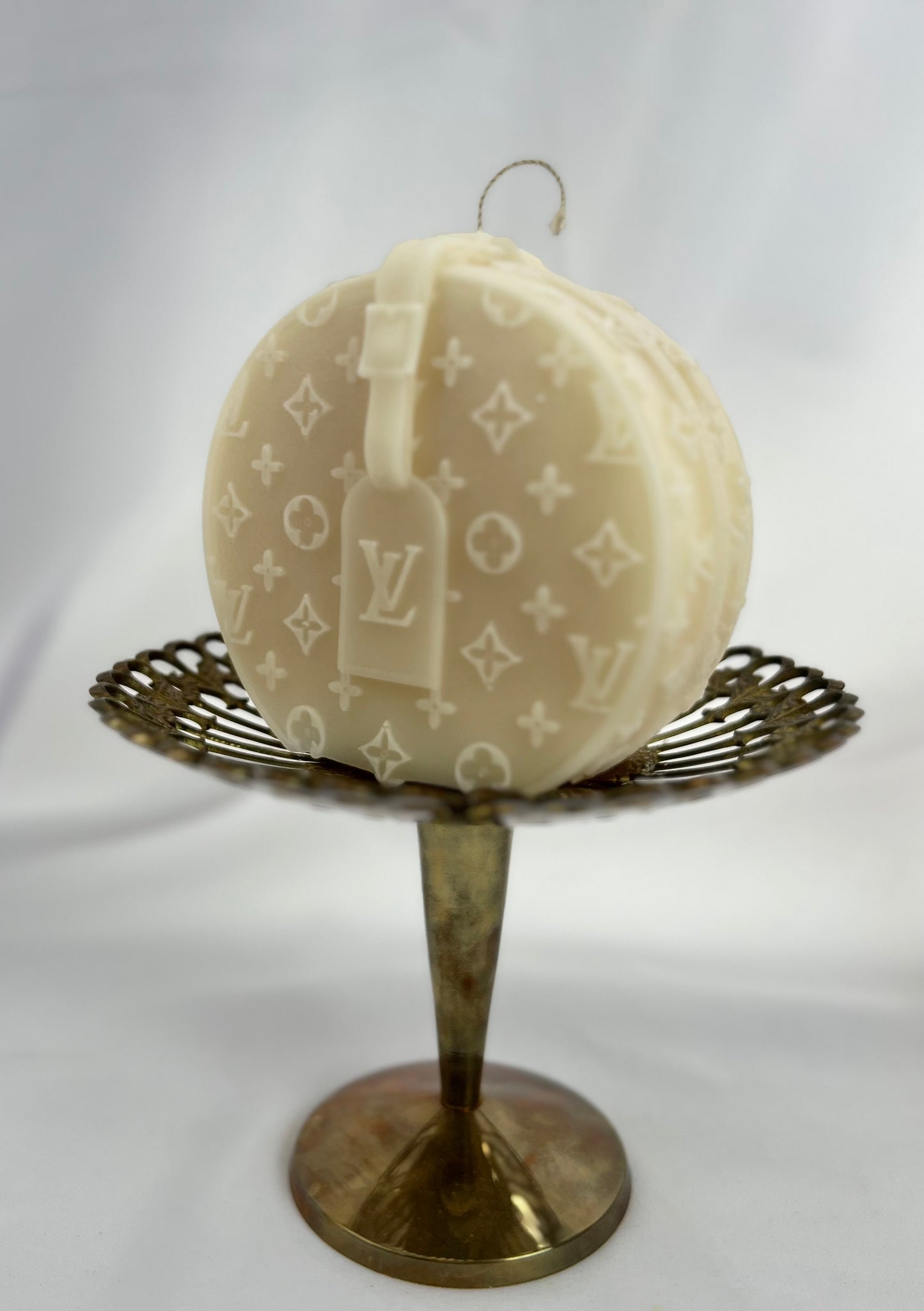 DESIGNER HANDBAG CANDLE | LV CHAPEAU