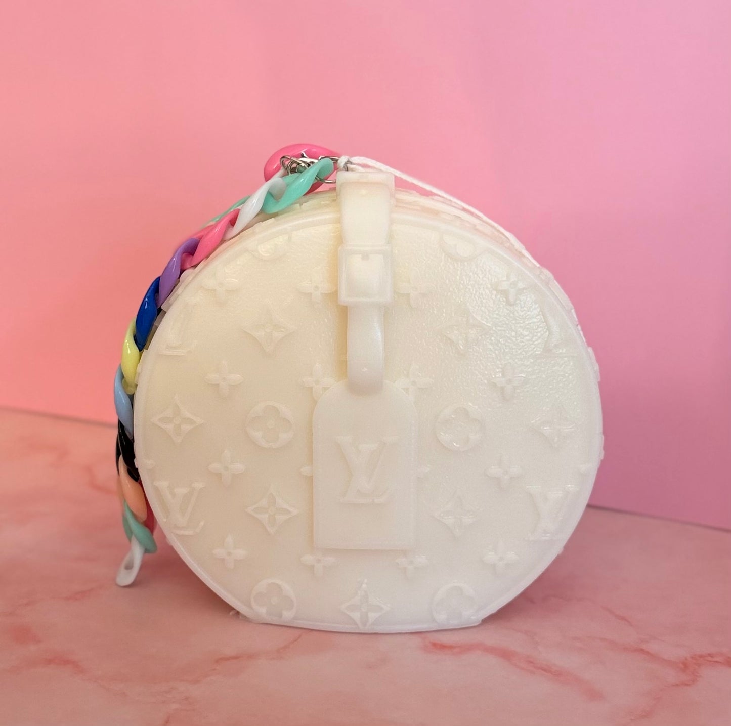 DESIGNER HANDBAG CANDLE | LV CHAPEAU