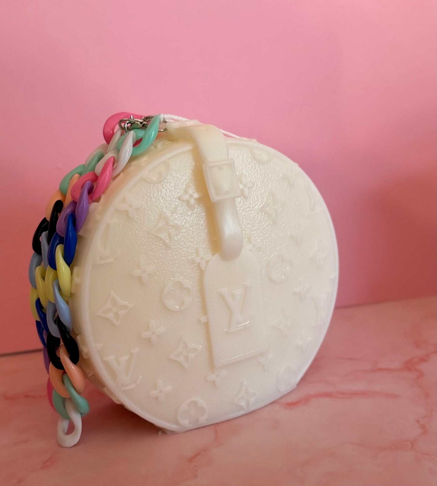 DESIGNER HANDBAG CANDLE | LV CHAPEAU