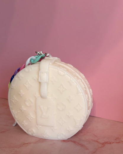 DESIGNER HANDBAG CANDLE | LV CHAPEAU
