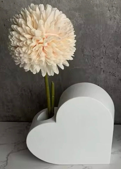 SCULPTED Hydroponic Vase - Heart Shaped Propagation Station - Room Diffuser