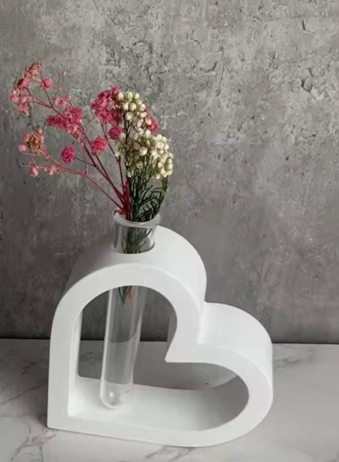 SCULPTED Hydroponic Vase - Heart Shaped Propagation Station - Room Diffuser