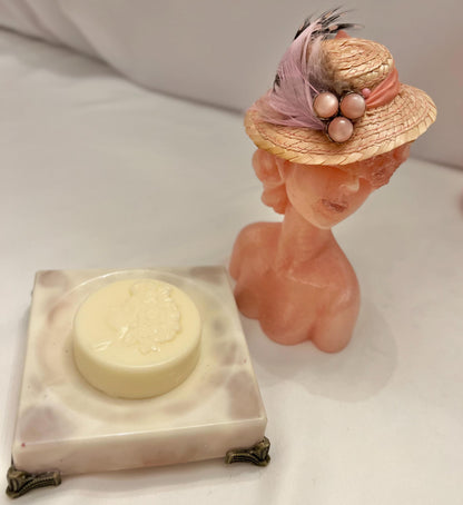 Meaningful Lady- Sunflower Glam - Sculptural Candle