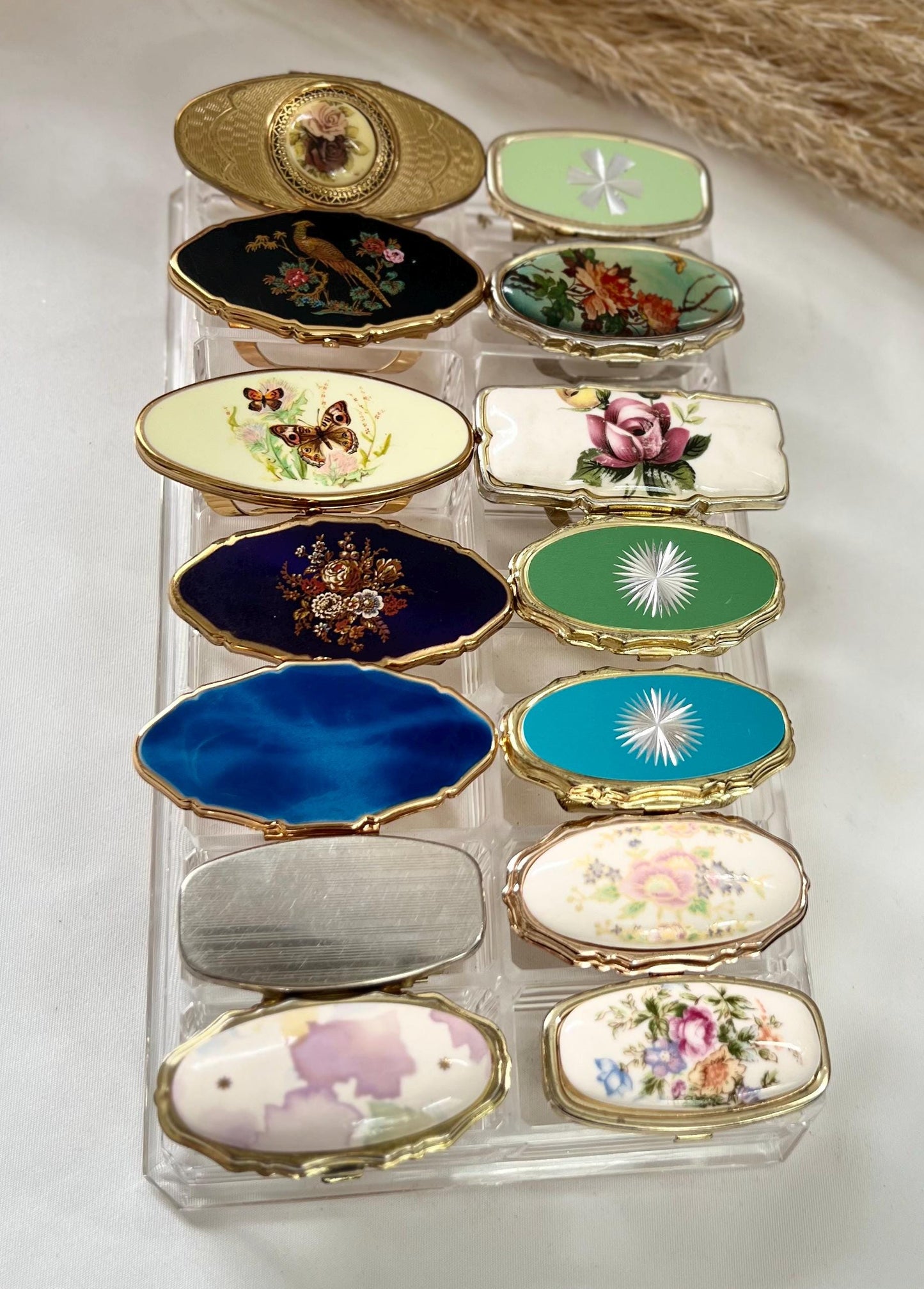 NEW INVENTORY Unique Retro Vintaged Lip Balm Mirror Ring