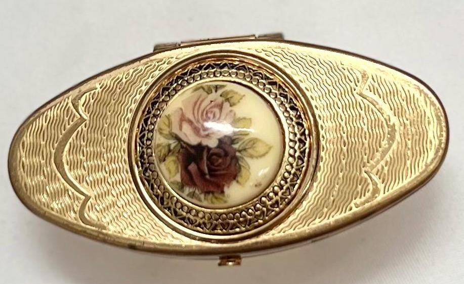 NEW INVENTORY Unique Retro Vintaged Lip Balm Mirror Ring