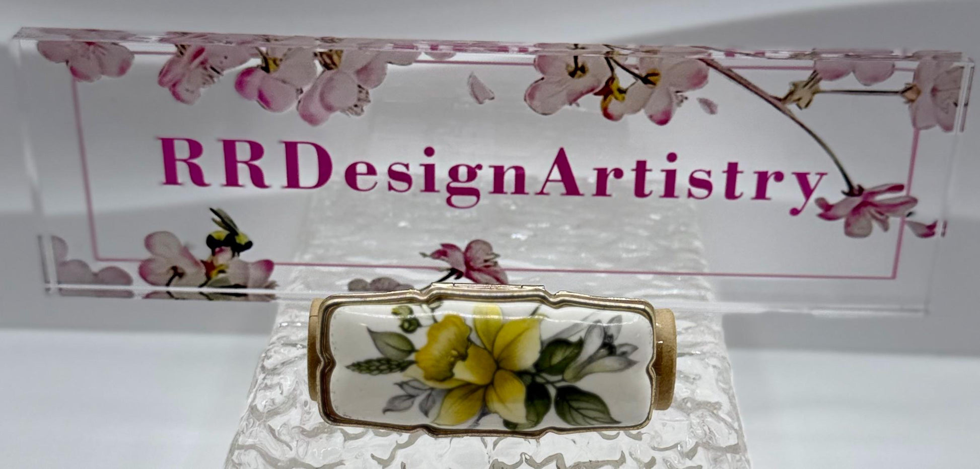 Vintage Rectangle Series of Statement Lipstick Holders with Flip-Up Mirror - Lip gloss travel carrier