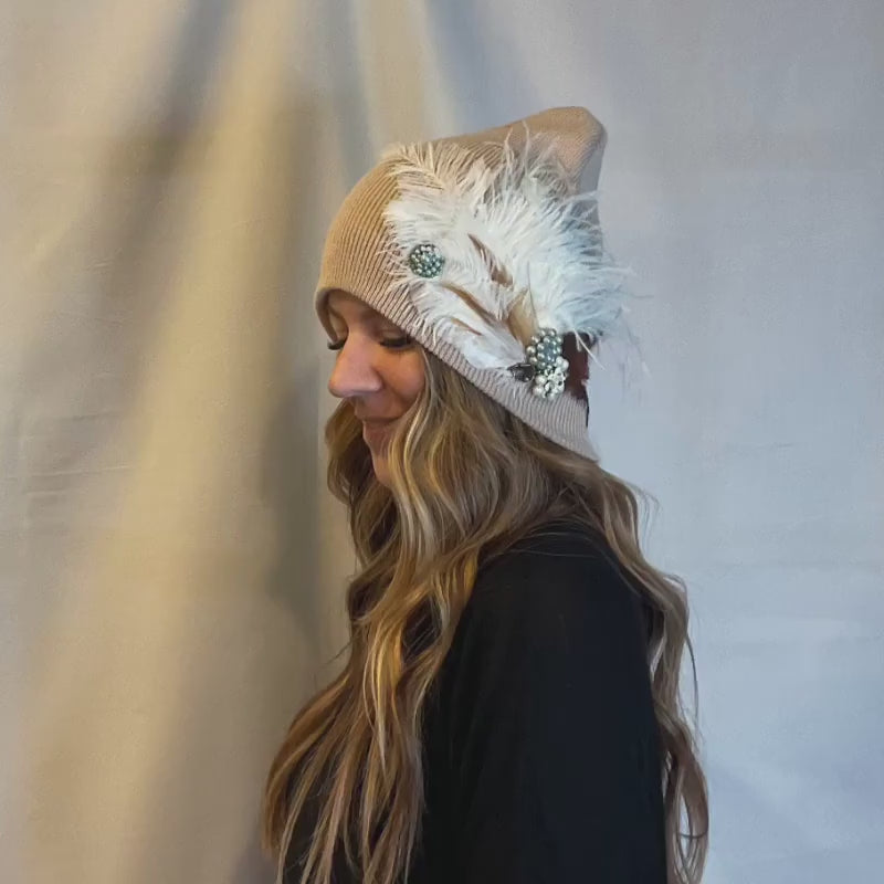 Wind & Air Feathered Flapper - Fashionable Sparkly Vintage Jeweled All Seasons Accessory