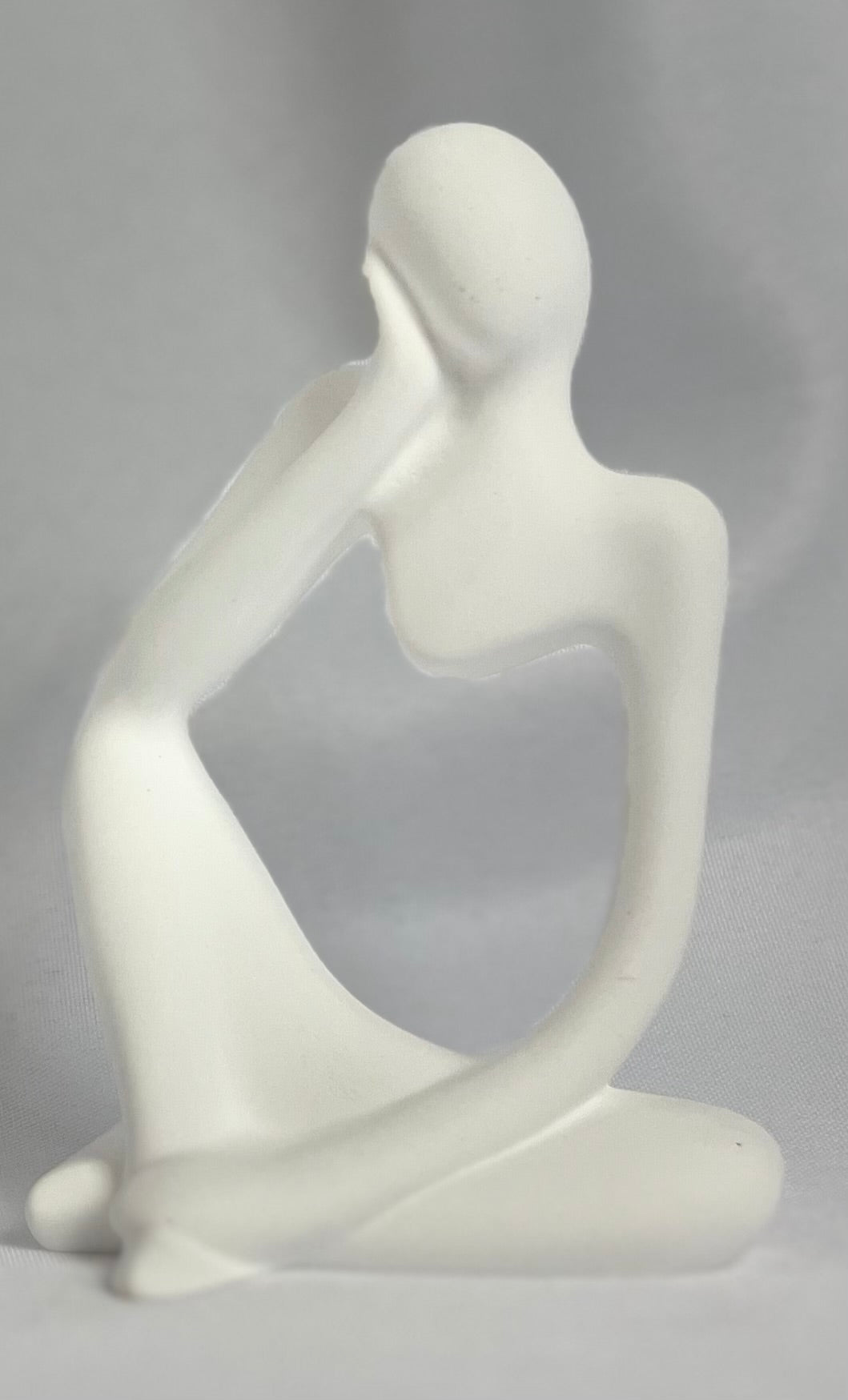 PONDERING SILHOUETTE CANDLES